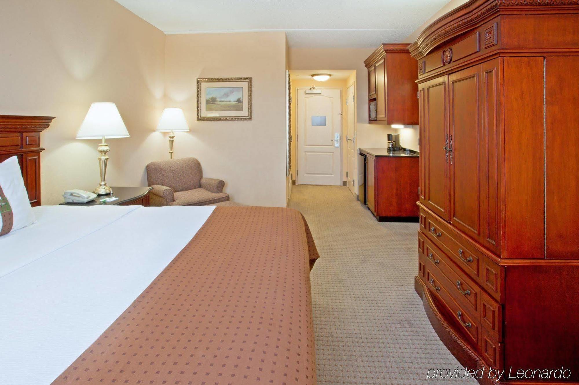 Holiday Inn & Suites College Station-Aggieland By Ihg Exterior photo