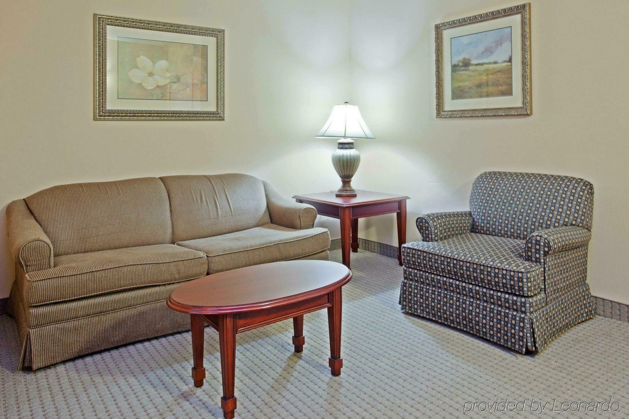 Holiday Inn & Suites College Station-Aggieland By Ihg Exterior photo